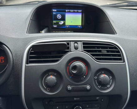 Серый Рено Кенгу, объемом двигателя 0 л и пробегом 65 тыс. км за 8800 $, фото 11 на Automoto.ua