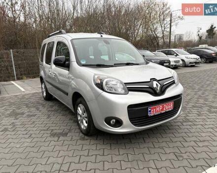 Серый Рено Кенгу, объемом двигателя 1.5 л и пробегом 220 тыс. км за 11250 $, фото 3 на Automoto.ua