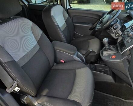 Рено Кєнгу 2017 у Тернополі на Automoto.ua Сірий Рено Кєнгу, об'ємом двигуна 1.5 л та пробігом 157 тис. км за 12699 $, фото 17 на Automoto.ua