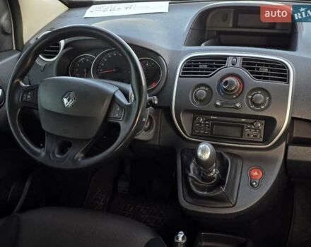Рено Кєнгу 2017 у Тернополі на Automoto.ua Сірий Рено Кєнгу, об'ємом двигуна 1.5 л та пробігом 157 тис. км за 12699 $, фото 15 на Automoto.ua