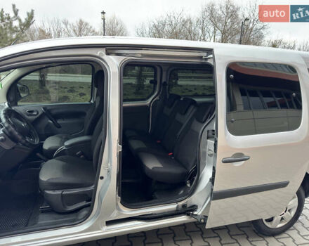 Серый Рено Кенгу, объемом двигателя 0 л и пробегом 65 тыс. км за 8800 $, фото 7 на Automoto.ua