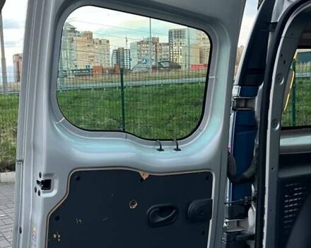 Серый Рено Кенгу, объемом двигателя 0 л и пробегом 35 тыс. км за 10000 $, фото 16 на Automoto.ua