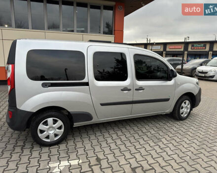 Серый Рено Кенгу, объемом двигателя 0 л и пробегом 65 тыс. км за 8800 $, фото 3 на Automoto.ua