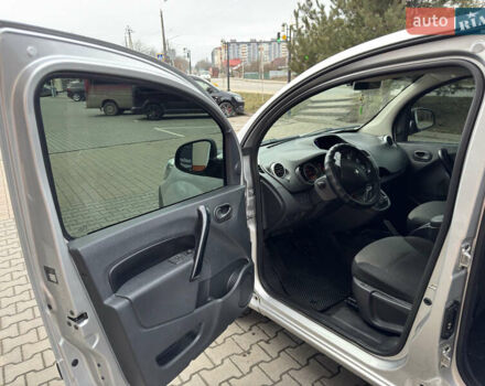 Серый Рено Кенгу, объемом двигателя 0 л и пробегом 65 тыс. км за 8800 $, фото 6 на Automoto.ua