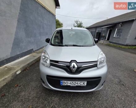 Серый Рено Кенгу, объемом двигателя 1.46 л и пробегом 157 тыс. км за 11700 $, фото 1 на Automoto.ua