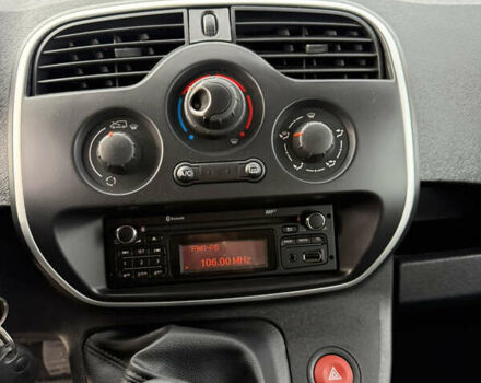 Серый Рено Кенгу, объемом двигателя 1.5 л и пробегом 112 тыс. км за 11950 $, фото 16 на Automoto.ua