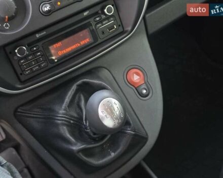 Рено Кєнгу 2017 у Тернополі на Automoto.ua Сірий Рено Кєнгу, об'ємом двигуна 1.5 л та пробігом 157 тис. км за 12699 $, фото 28 на Automoto.ua