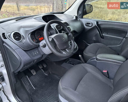 Серый Рено Кенгу, объемом двигателя 1.5 л и пробегом 191 тыс. км за 12800 $, фото 16 на Automoto.ua