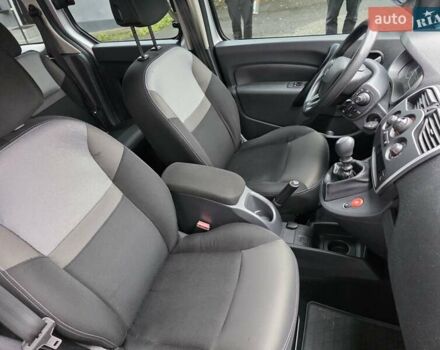 Серый Рено Кенгу, объемом двигателя 1.46 л и пробегом 157 тыс. км за 11700 $, фото 12 на Automoto.ua