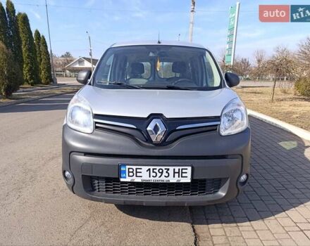 Серый Рено Кенгу, объемом двигателя 1.5 л и пробегом 198 тыс. км за 12800 $, фото 4 на Automoto.ua