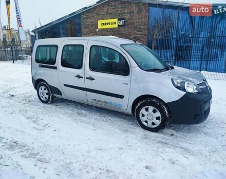 Сірий Рено Кєнгу, об'ємом двигуна 0 л та пробігом 48 тис. км за 14000 $, фото 2 на Automoto.ua