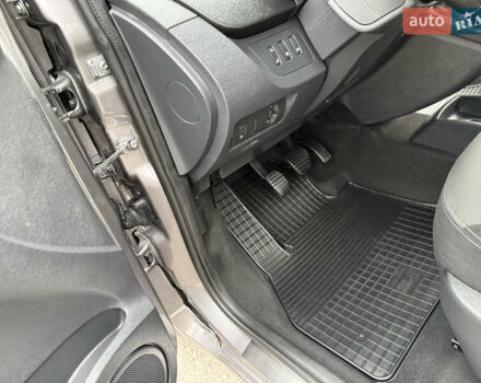 Серый Рено Кенгу, объемом двигателя 1.5 л и пробегом 170 тыс. км за 13999 $, фото 121 на Automoto.ua