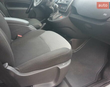 Сірий Рено Кєнгу, об'ємом двигуна 0 л та пробігом 79 тис. км за 11111 $, фото 41 на Automoto.ua