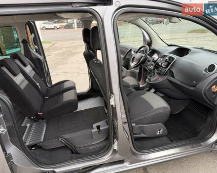 Серый Рено Кенгу, объемом двигателя 1.5 л и пробегом 170 тыс. км за 13999 $, фото 79 на Automoto.ua