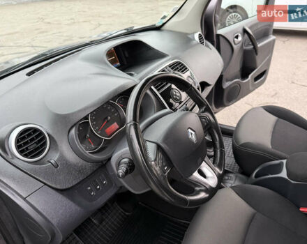 Серый Рено Кенгу, объемом двигателя 1.5 л и пробегом 170 тыс. км за 13999 $, фото 59 на Automoto.ua