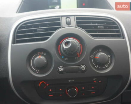 Сірий Рено Кєнгу, об'ємом двигуна 0 л та пробігом 79 тис. км за 11111 $, фото 36 на Automoto.ua