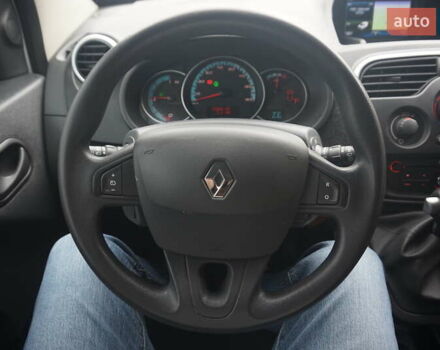 Рено Кєнгу 2018 у Самборе на Automoto.ua Сірий Рено Кєнгу, об'ємом двигуна 0 л та пробігом 72 тис. км за 11000 $, фото 33 на Automoto.ua