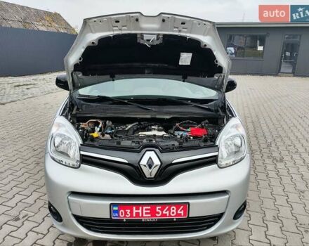 Серый Рено Кенгу, объемом двигателя 1.5 л и пробегом 145 тыс. км за 13300 $, фото 31 на Automoto.ua