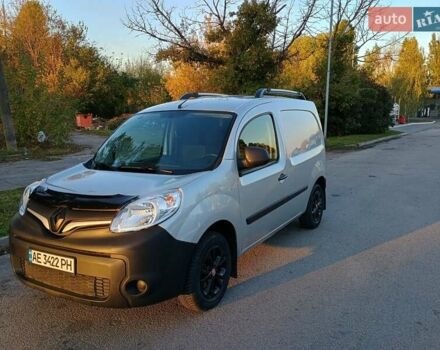 Серый Рено Кенгу, объемом двигателя 1.46 л и пробегом 70 тыс. км за 14000 $, фото 3 на Automoto.ua