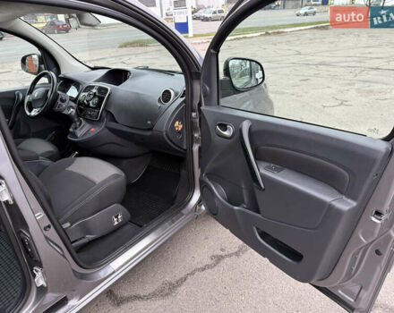 Серый Рено Кенгу, объемом двигателя 1.5 л и пробегом 170 тыс. км за 13999 $, фото 43 на Automoto.ua