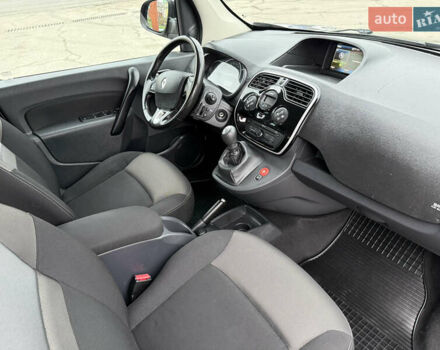 Серый Рено Кенгу, объемом двигателя 1.5 л и пробегом 170 тыс. км за 13999 $, фото 52 на Automoto.ua