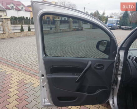 Рено Кєнгу 2018 у Самборе на Automoto.ua Сірий Рено Кєнгу, об'ємом двигуна 0 л та пробігом 72 тис. км за 11000 $, фото 28 на Automoto.ua