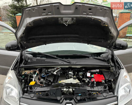 Серый Рено Кенгу, объемом двигателя 1.5 л и пробегом 170 тыс. км за 13999 $, фото 87 на Automoto.ua