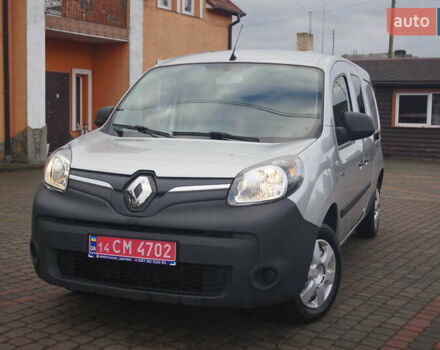Сірий Рено Кєнгу, об'ємом двигуна 0 л та пробігом 79 тис. км за 11111 $, фото 2 на Automoto.ua