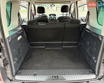 Серый Рено Кенгу, объемом двигателя 1.5 л и пробегом 170 тыс. км за 13999 $, фото 7 на Automoto.ua