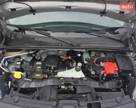 Рено Кєнгу 2018 у Самборе на Automoto.ua Сірий Рено Кєнгу, об'ємом двигуна 0 л та пробігом 72 тис. км за 11000 $, фото 55 на Automoto.ua