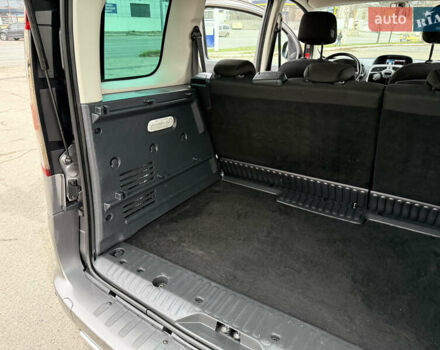 Серый Рено Кенгу, объемом двигателя 1.5 л и пробегом 170 тыс. км за 13999 $, фото 78 на Automoto.ua