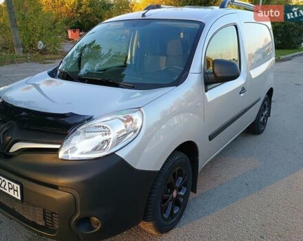 Серый Рено Кенгу, объемом двигателя 1.46 л и пробегом 70 тыс. км за 14000 $, фото 6 на Automoto.ua