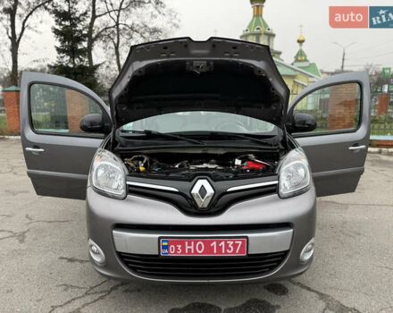 Серый Рено Кенгу, объемом двигателя 1.5 л и пробегом 170 тыс. км за 13999 $, фото 96 на Automoto.ua