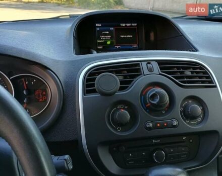 Серый Рено Кенгу, объемом двигателя 1.46 л и пробегом 70 тыс. км за 14000 $, фото 30 на Automoto.ua