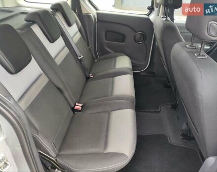 Серый Рено Кенгу, объемом двигателя 1.5 л и пробегом 145 тыс. км за 13300 $, фото 24 на Automoto.ua