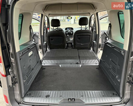 Серый Рено Кенгу, объемом двигателя 1.5 л и пробегом 170 тыс. км за 13999 $, фото 8 на Automoto.ua