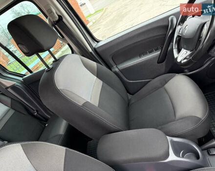 Серый Рено Кенгу, объемом двигателя 1.5 л и пробегом 170 тыс. км за 13999 $, фото 40 на Automoto.ua