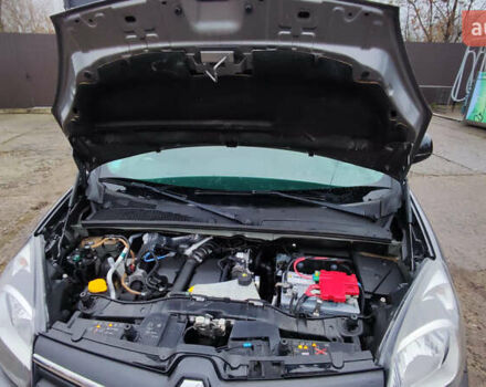 Сірий Рено Кєнгу, об'ємом двигуна 1.5 л та пробігом 111 тис. км за 15000 $, фото 33 на Automoto.ua