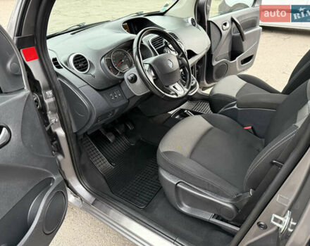 Серый Рено Кенгу, объемом двигателя 1.5 л и пробегом 170 тыс. км за 13999 $, фото 64 на Automoto.ua