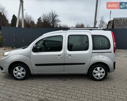 Серый Рено Кенгу, объемом двигателя 1.5 л и пробегом 145 тыс. км за 13300 $, фото 4 на Automoto.ua