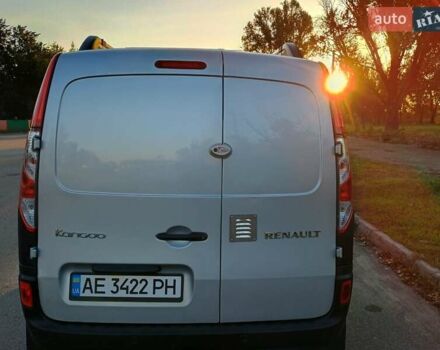Серый Рено Кенгу, объемом двигателя 1.46 л и пробегом 70 тыс. км за 14000 $, фото 14 на Automoto.ua