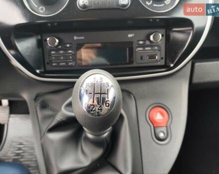 Серый Рено Кенгу, объемом двигателя 1.5 л и пробегом 145 тыс. км за 13300 $, фото 18 на Automoto.ua