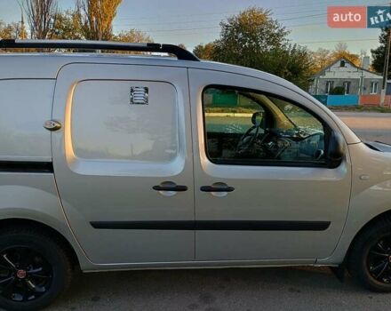 Серый Рено Кенгу, объемом двигателя 1.46 л и пробегом 70 тыс. км за 14000 $, фото 2 на Automoto.ua