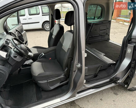 Серый Рено Кенгу, объемом двигателя 1.5 л и пробегом 170 тыс. км за 13999 $, фото 83 на Automoto.ua