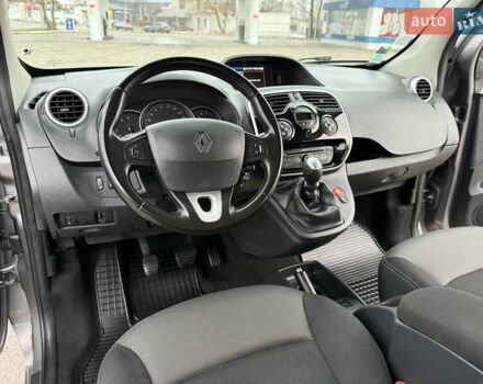 Серый Рено Кенгу, объемом двигателя 1.5 л и пробегом 170 тыс. км за 13999 $, фото 67 на Automoto.ua