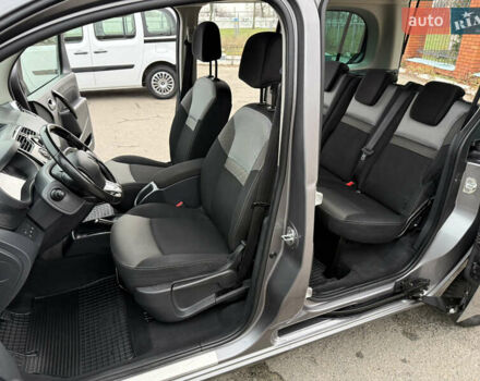 Серый Рено Кенгу, объемом двигателя 1.5 л и пробегом 170 тыс. км за 13999 $, фото 71 на Automoto.ua