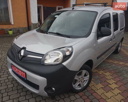 Рено Кєнгу 2018 у Самборе на Automoto.ua Сірий Рено Кєнгу, об'ємом двигуна 0 л та пробігом 72 тис. км за 11000 $, фото 16 на Automoto.ua
