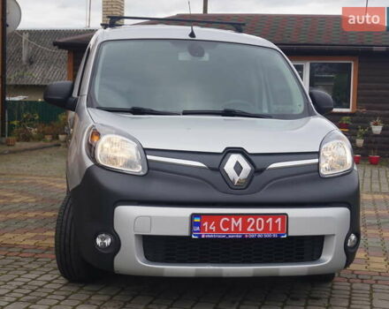 Рено Кєнгу 2018 у Самборе на Automoto.ua Сірий Рено Кєнгу, об'ємом двигуна 0 л та пробігом 72 тис. км за 11000 $, фото 5 на Automoto.ua