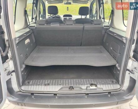 Серый Рено Кенгу, объемом двигателя 1.5 л и пробегом 145 тыс. км за 13300 $, фото 28 на Automoto.ua