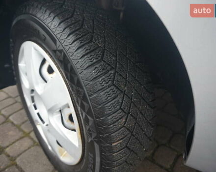 Сірий Рено Кєнгу, об'ємом двигуна 0 л та пробігом 79 тис. км за 11111 $, фото 62 на Automoto.ua